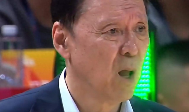 开云体育下载-现役国手，把赖俊豪推向广告牌，扭伤颈部，球迷：人品球技都不行